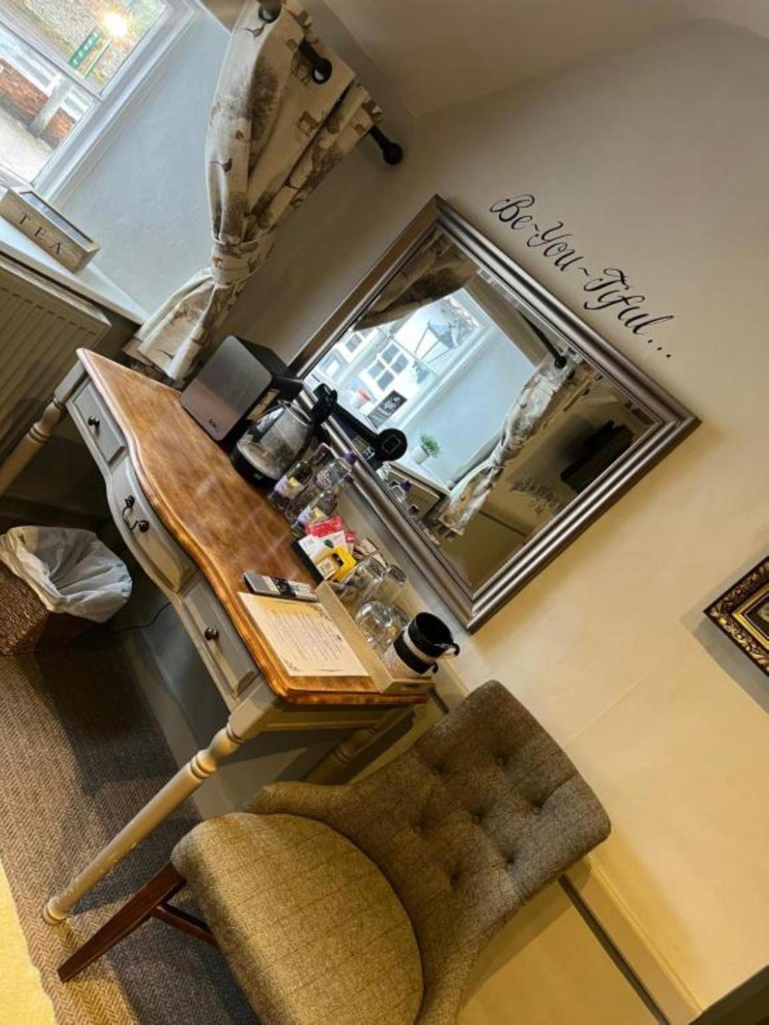 The Crown Inn Gayton  Bagian luar foto