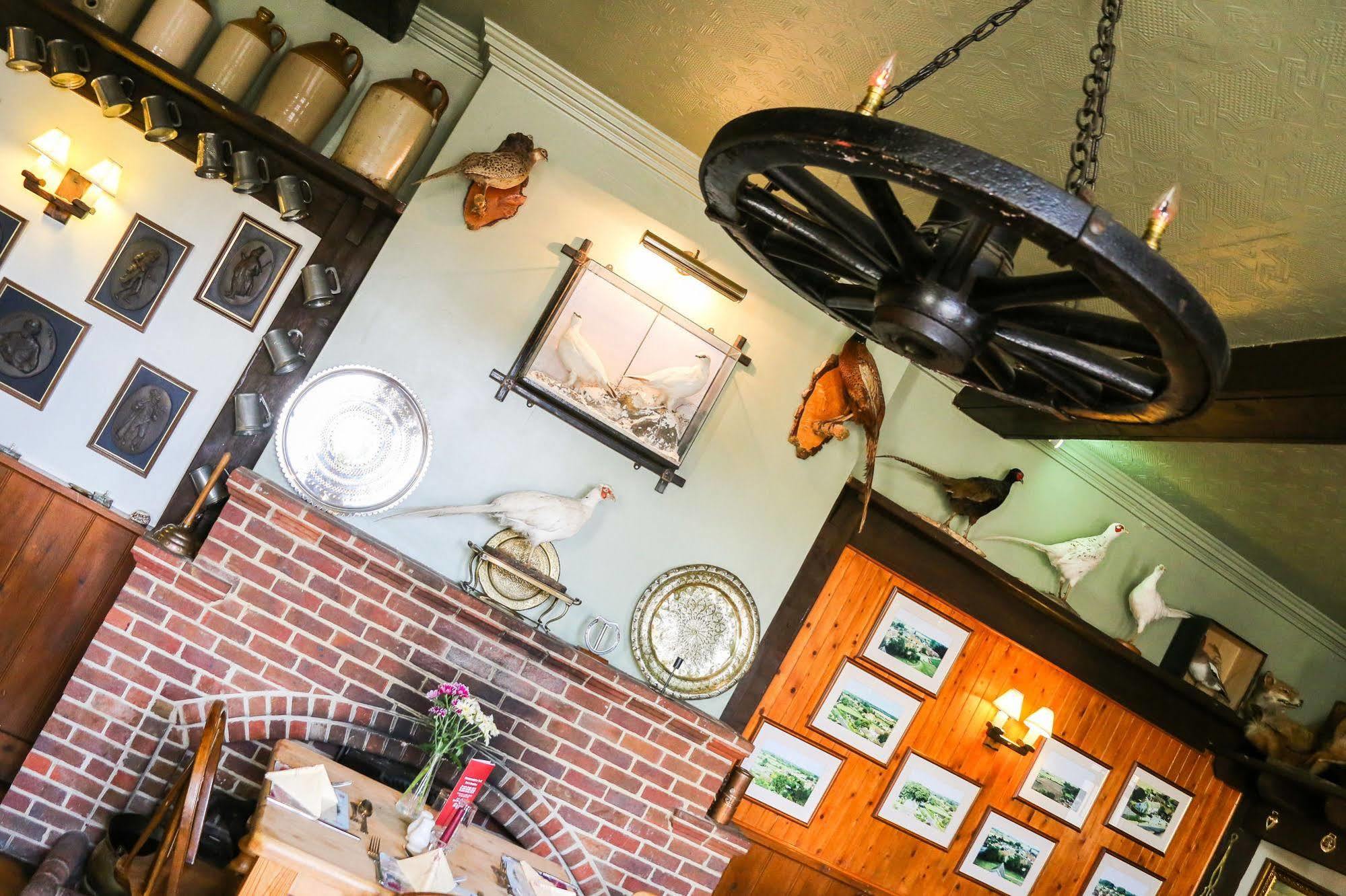 The Crown Inn Gayton  Bagian luar foto