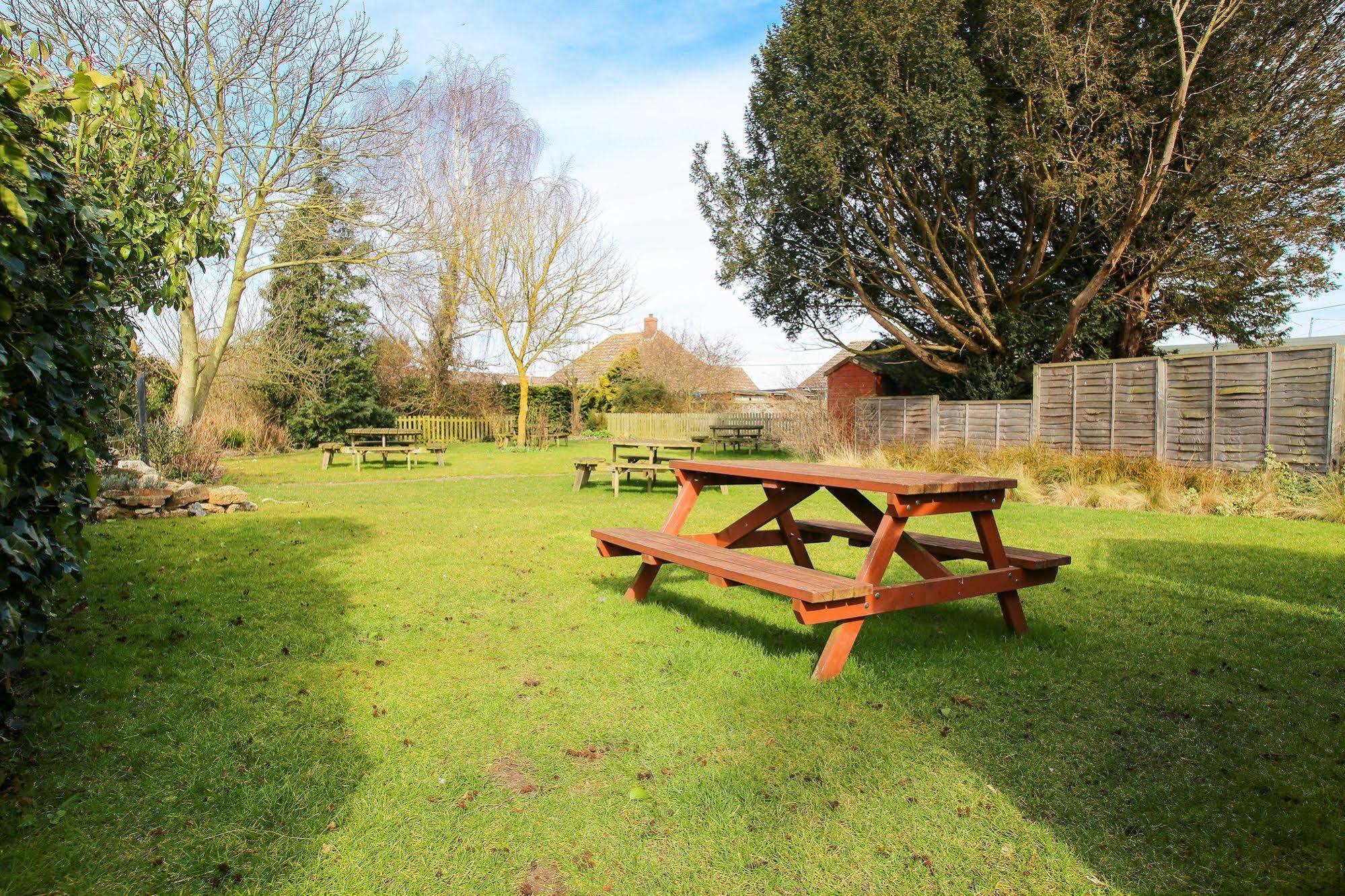 The Crown Inn Gayton  Bagian luar foto