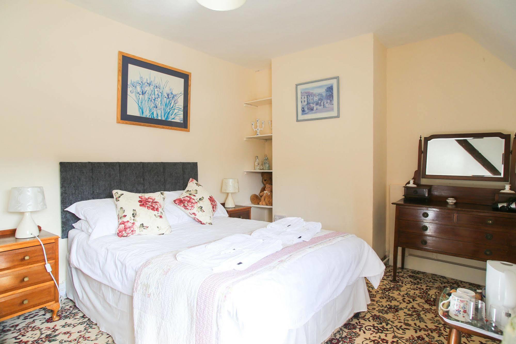 The Crown Inn Gayton  Bagian luar foto