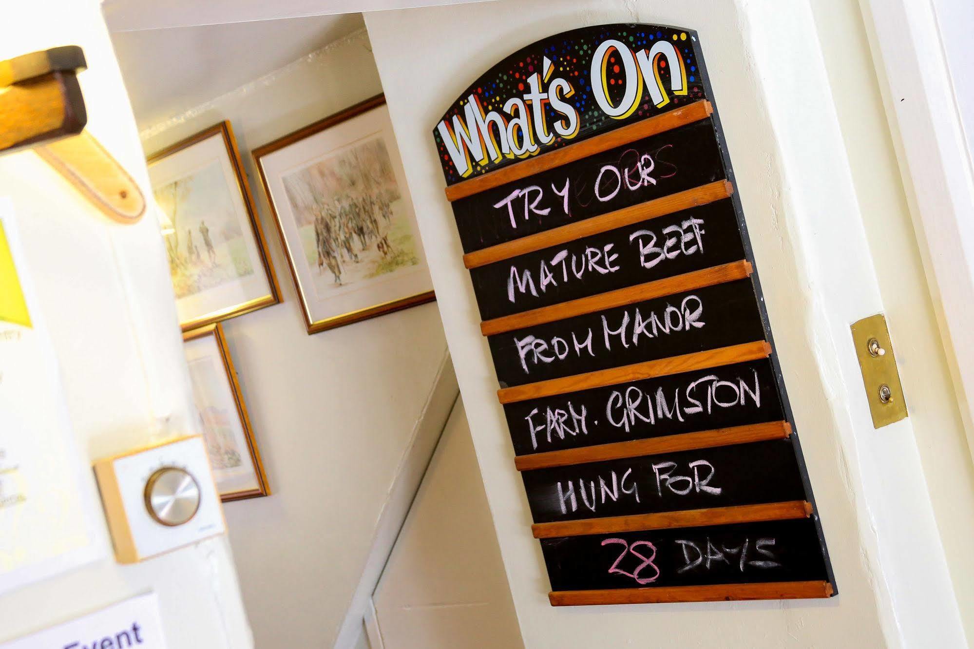 The Crown Inn Gayton  Bagian luar foto