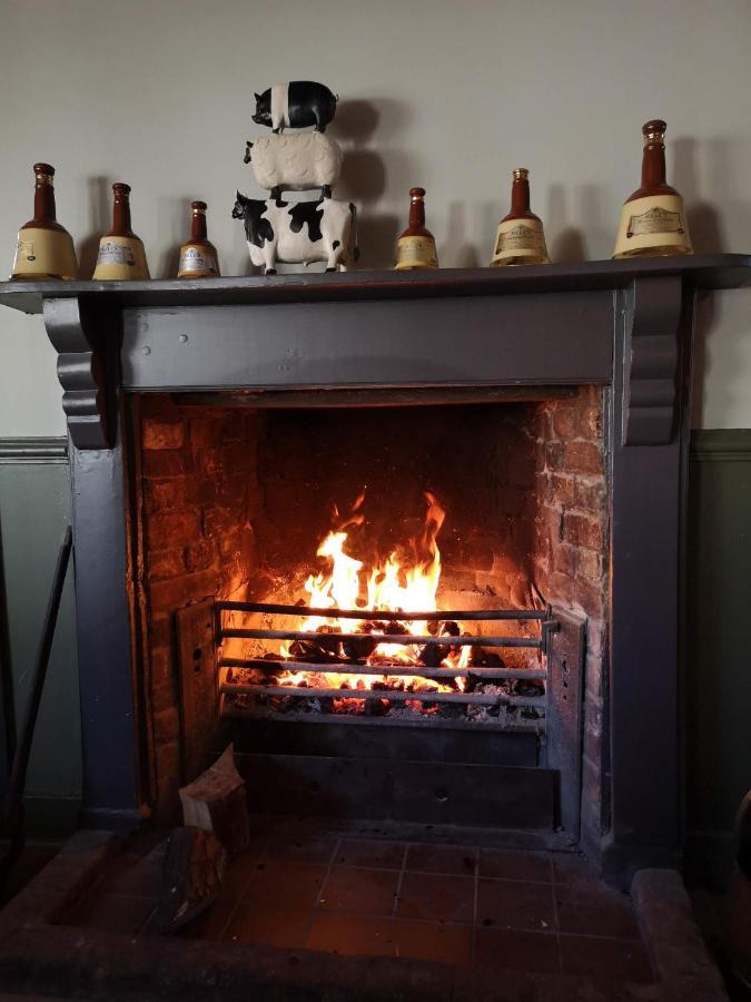 The Crown Inn Gayton  Bagian luar foto
